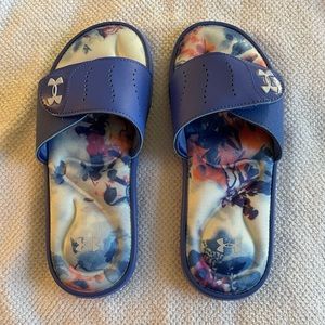 NWOT Women’s Under Armour Slides. Size 9. Adjustable synthetic strap/soft foam.